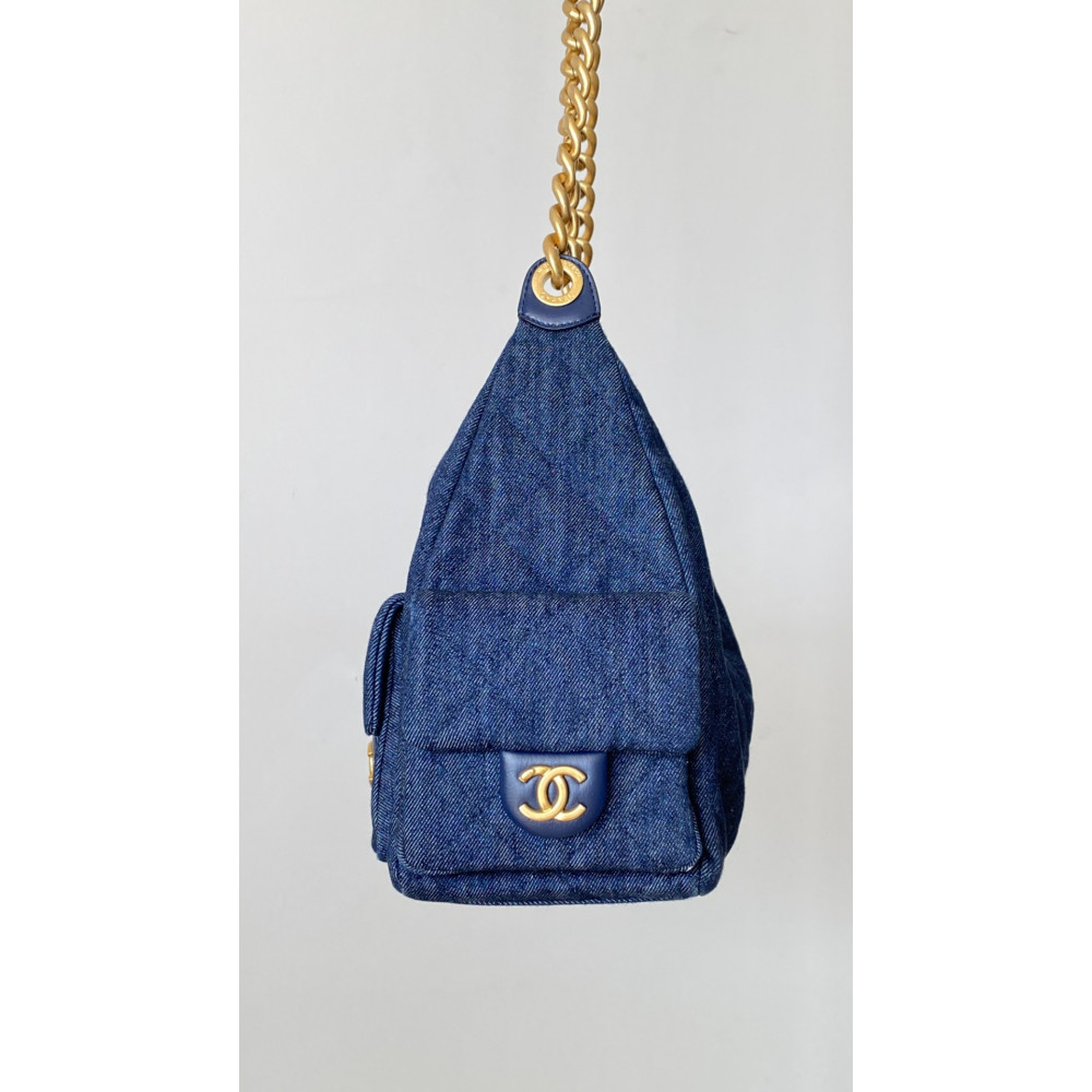 Chanel 25C Large HOBO Hippie Bag