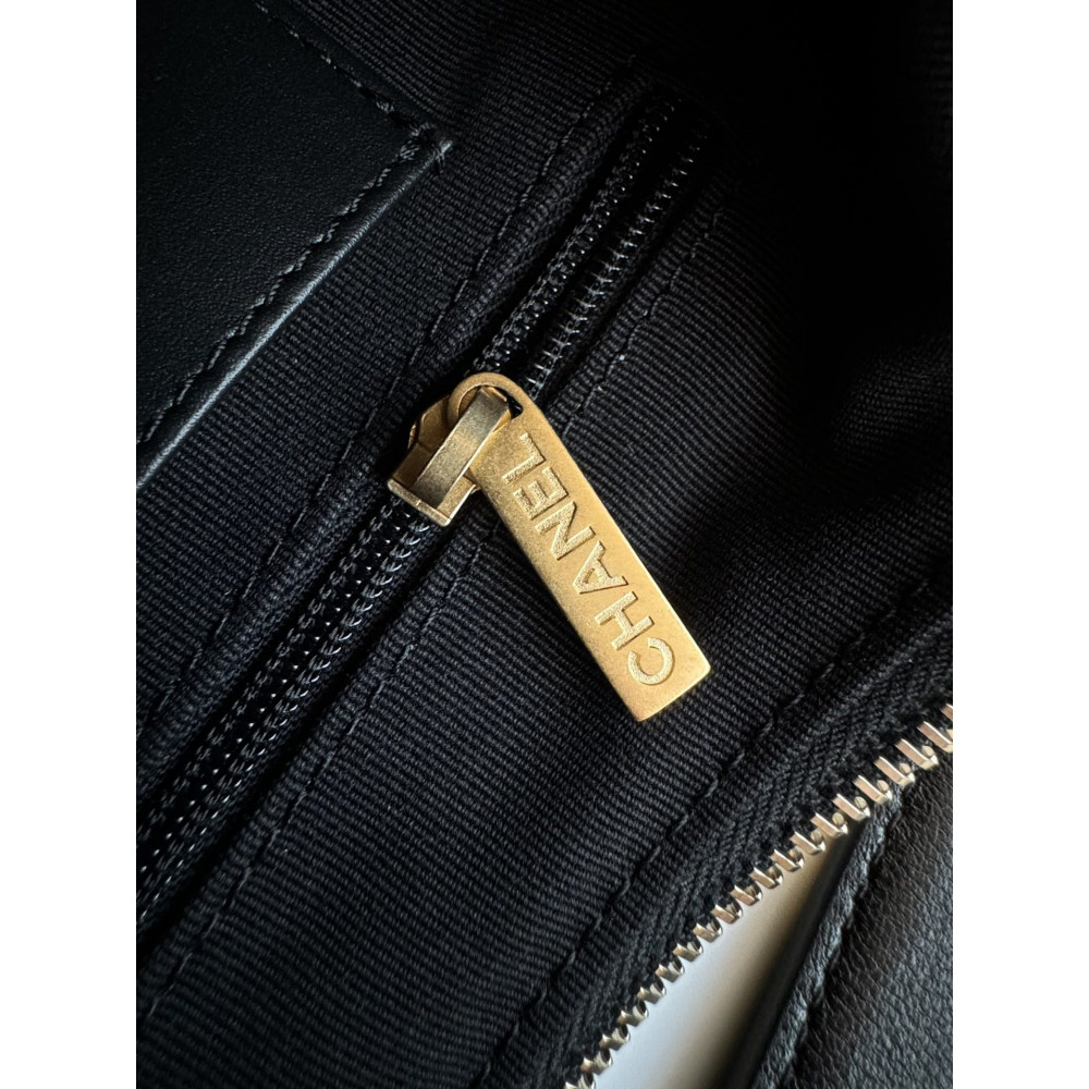 Chanel 25C Large HOBO Hippie Bag