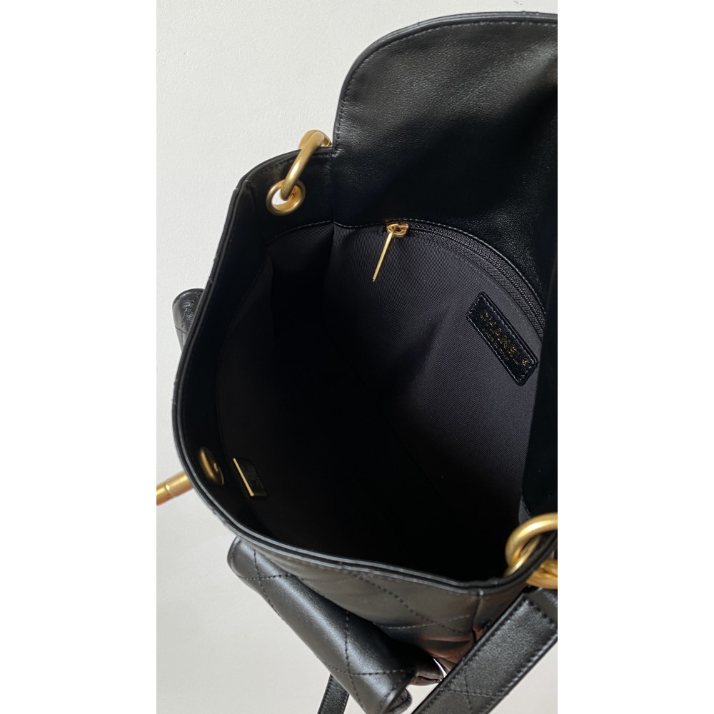 Chanel 24P lambskin Hippie Hobo underarm bag! 