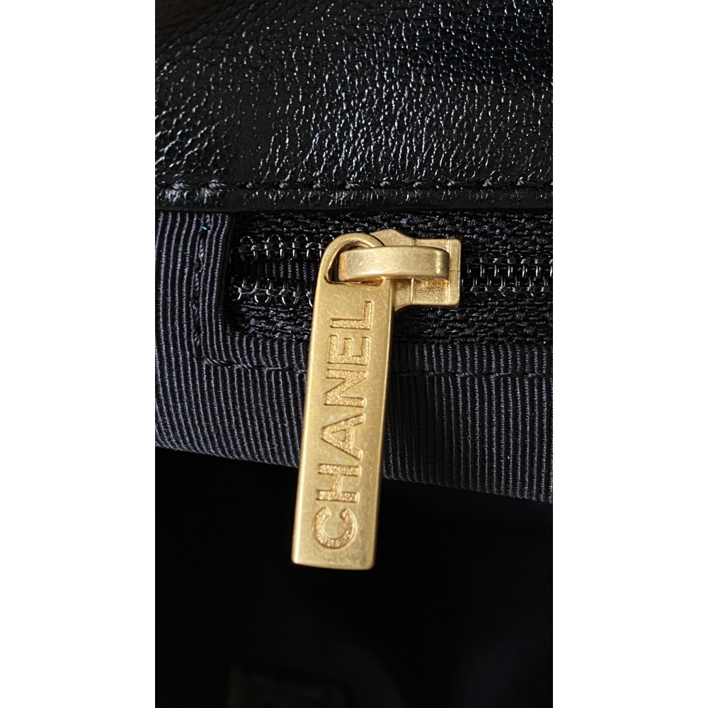 Chanel 24P lambskin Hippie Hobo underarm bag! 