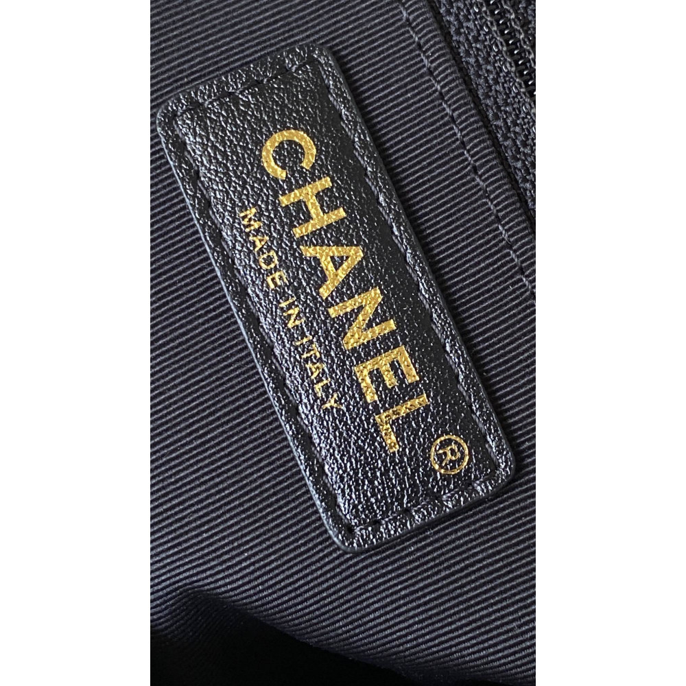 Chanel 24P lambskin Hippie Hobo underarm bag! 