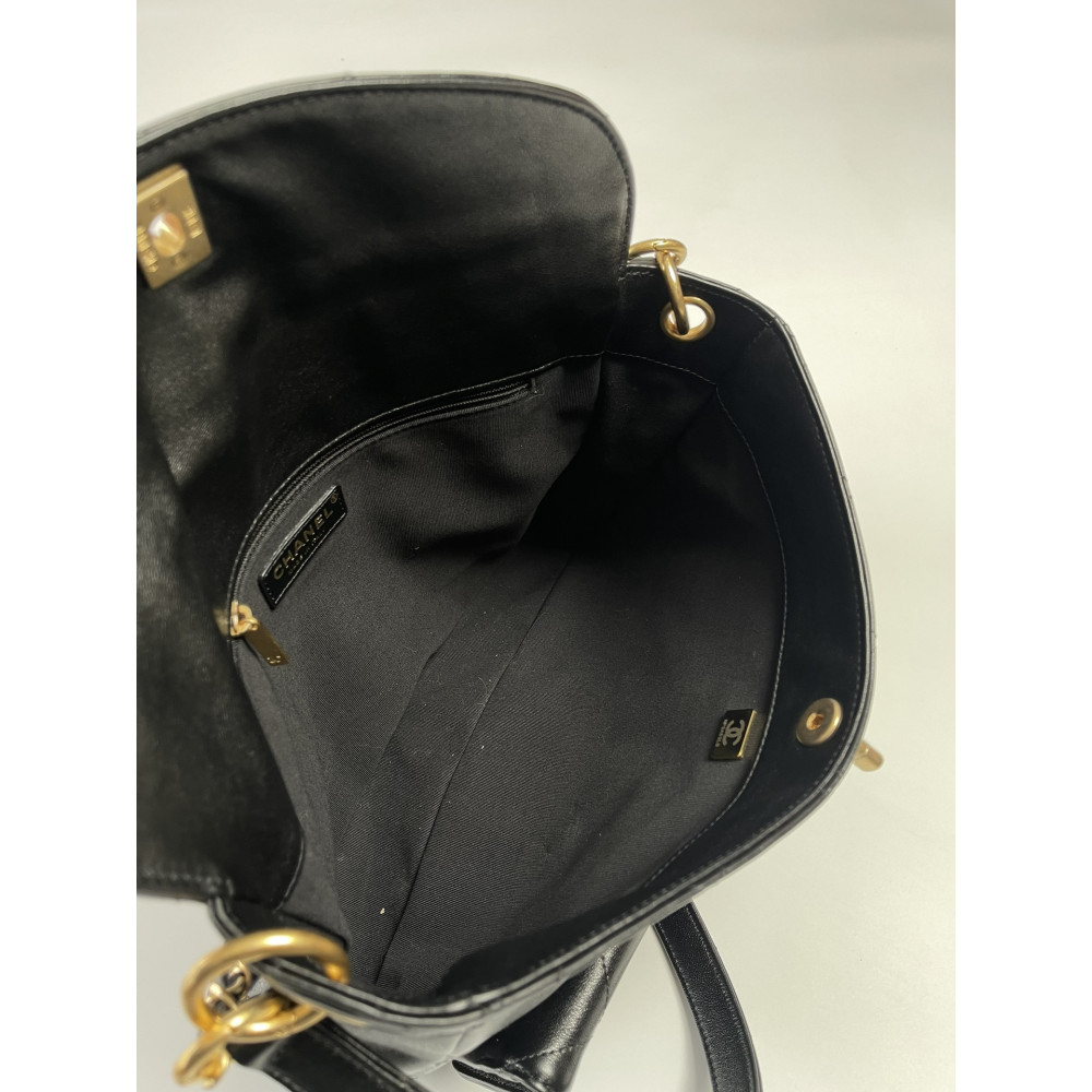 Chanel 24P lambskin Hippie Hobo underarm bag! 