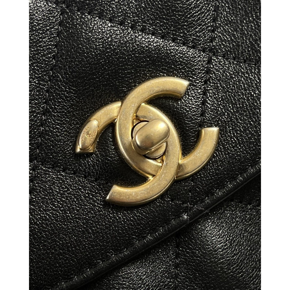 Chanel 24P lambskin Hippie Hobo underarm bag! 