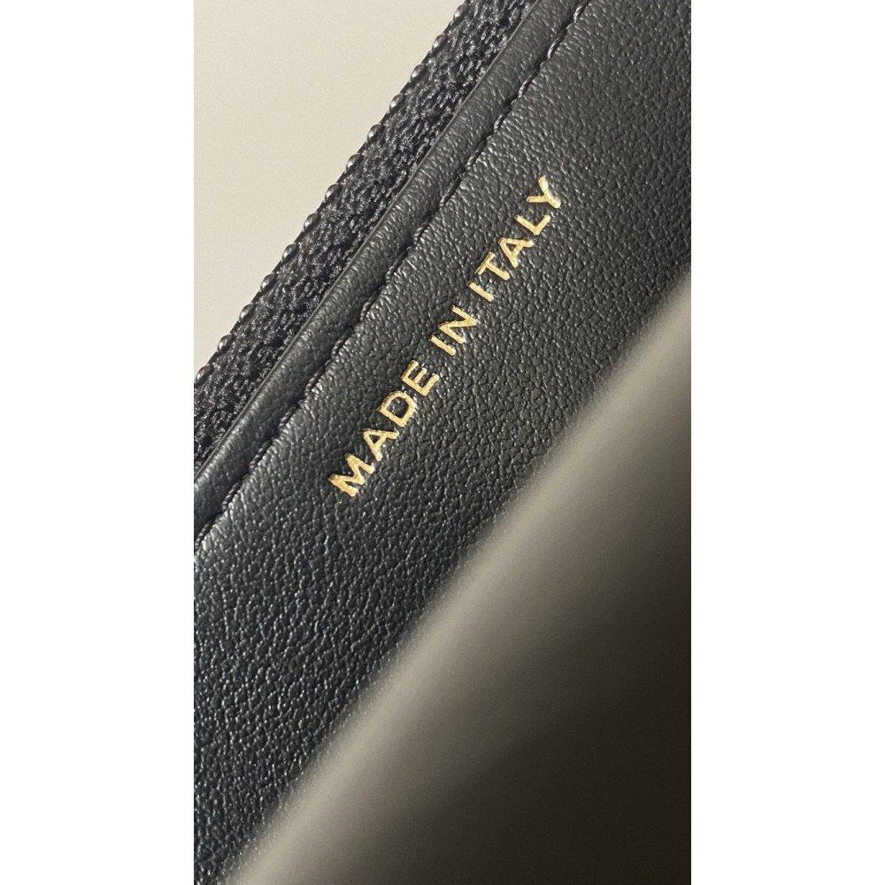 ✨ Chanel WOC Openwork Handle Bag