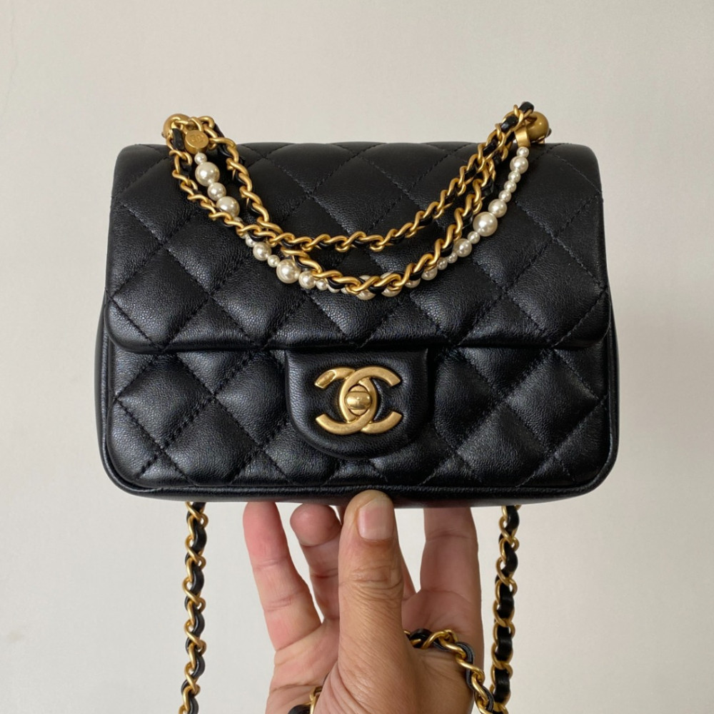 Chanel 24P NEW Pearl Chain Square Boy Bag