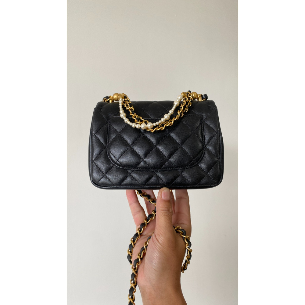 Chanel 24P NEW Pearl Chain Square Boy Bag