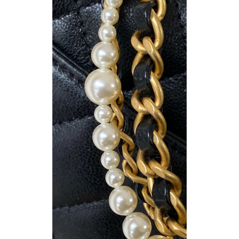 Chanel 24P NEW Pearl Chain Square Boy Bag