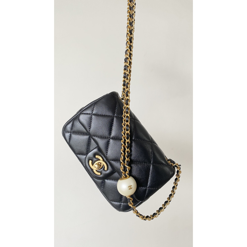 Chanel 24S New Arrival: "Square Plump Mini"