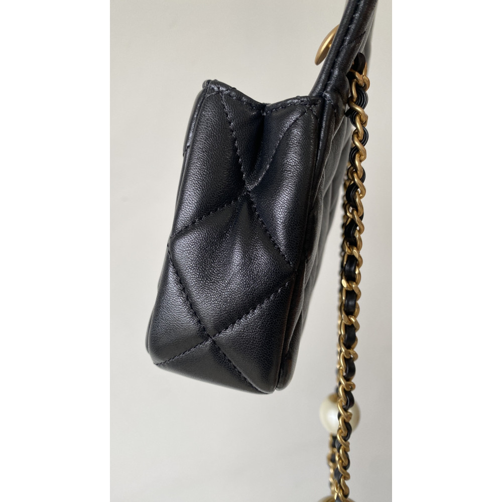 Chanel 24S New Arrival: "Square Plump Mini"