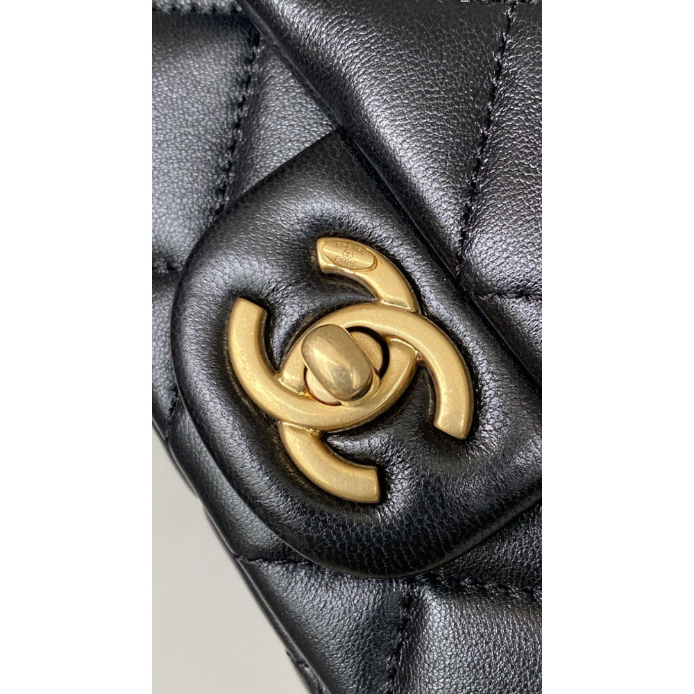 Chanel 24S New Arrival: "Square Plump Mini"