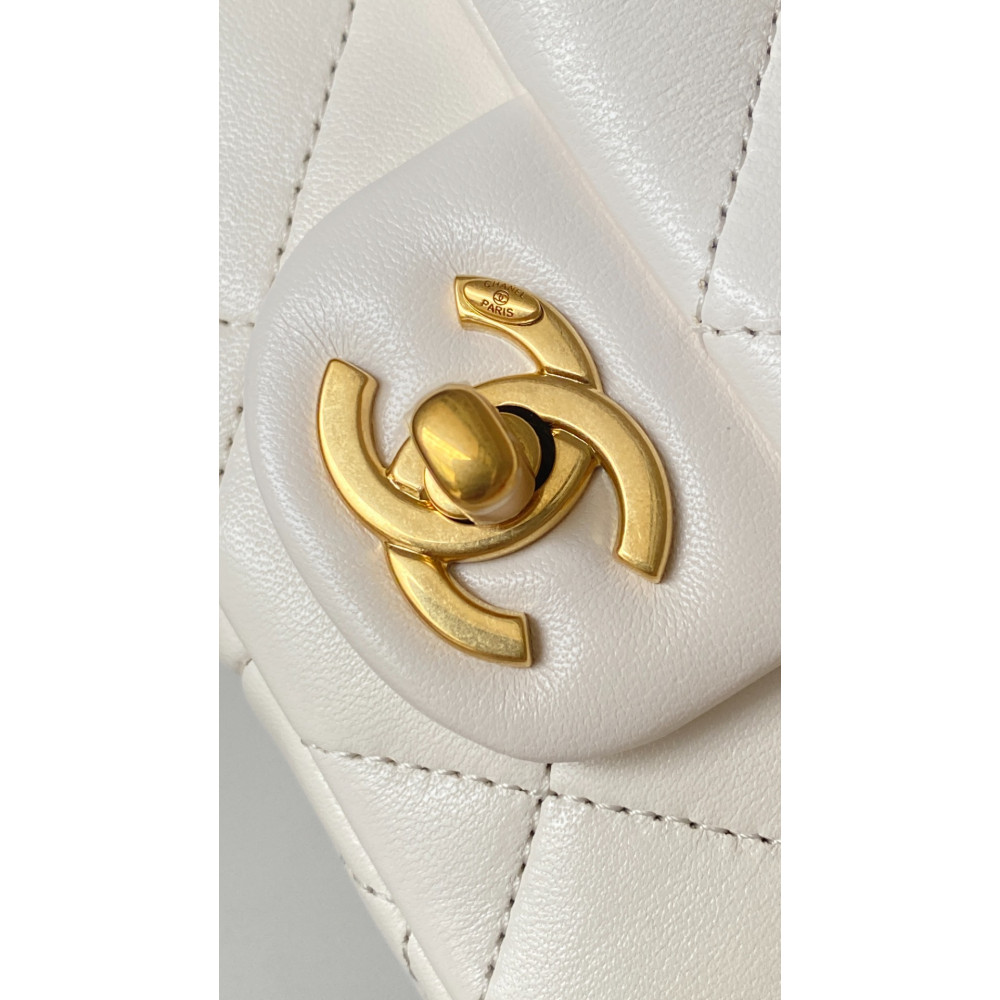 Chanel 24S New Arrival: Double Pearl Detail! Adjustable Closure! "Square Plump Mini"