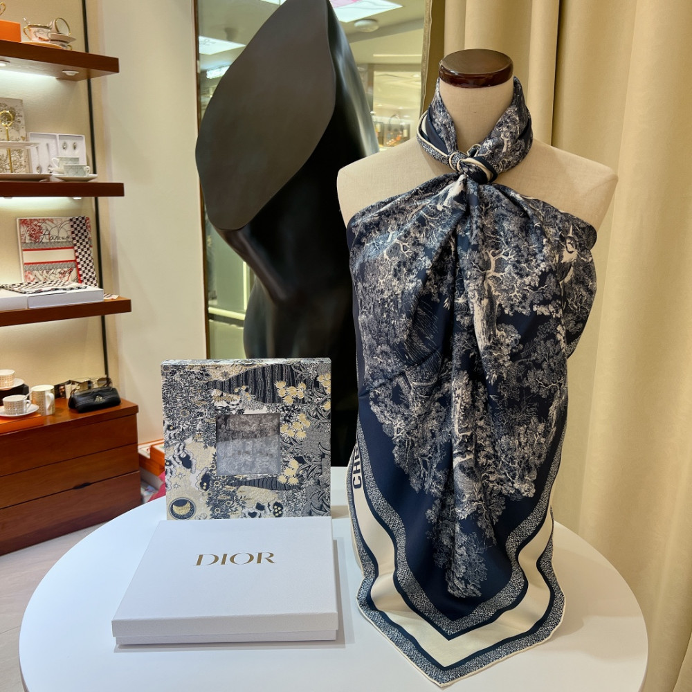 Dior 100% Mulberry Silk 90cm Scarf!  