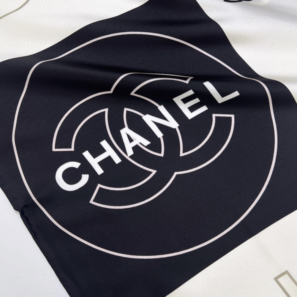 Chanel 100% silk 90cm square scarf!  