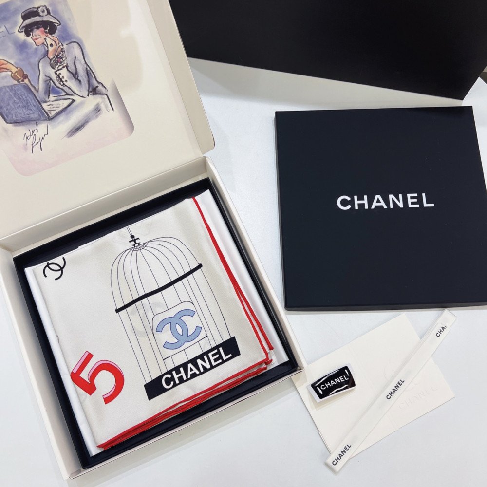 Chanel 100% silk 90cm square scarf!  