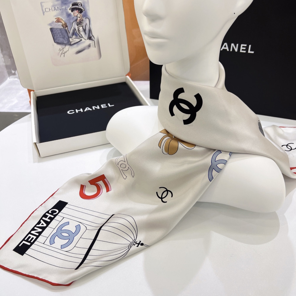 Chanel 100% silk 90cm square scarf!  