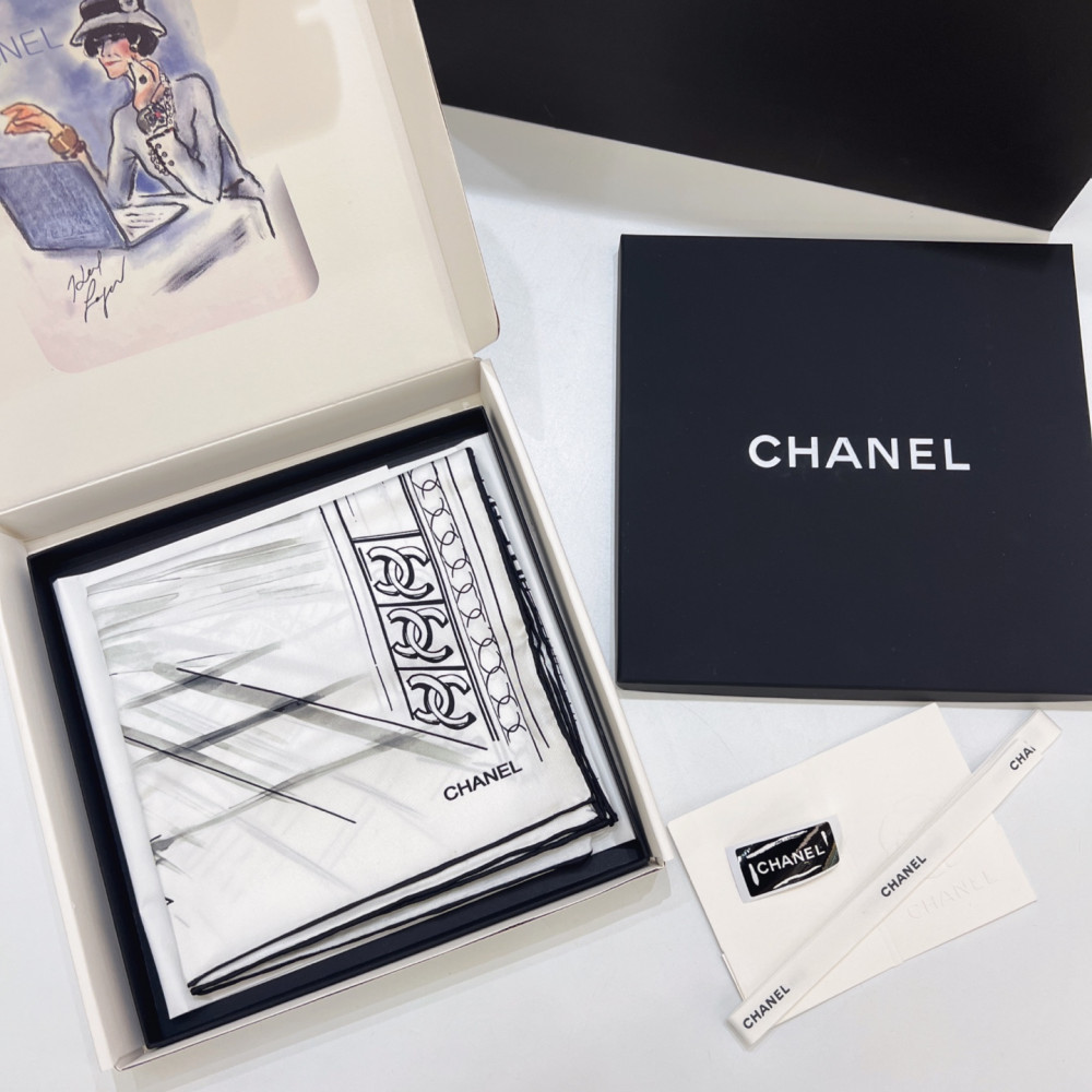 Chanel 100% silk 90cm square scarf!  