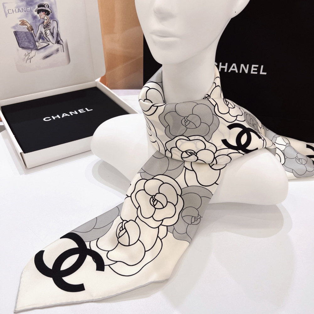 Chanel 100% silk 90cm square scarf!  
