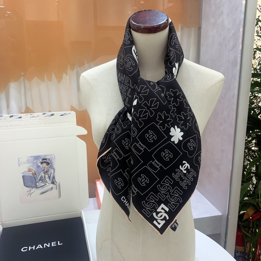 Chanel 100% silk 90cm square scarf!  