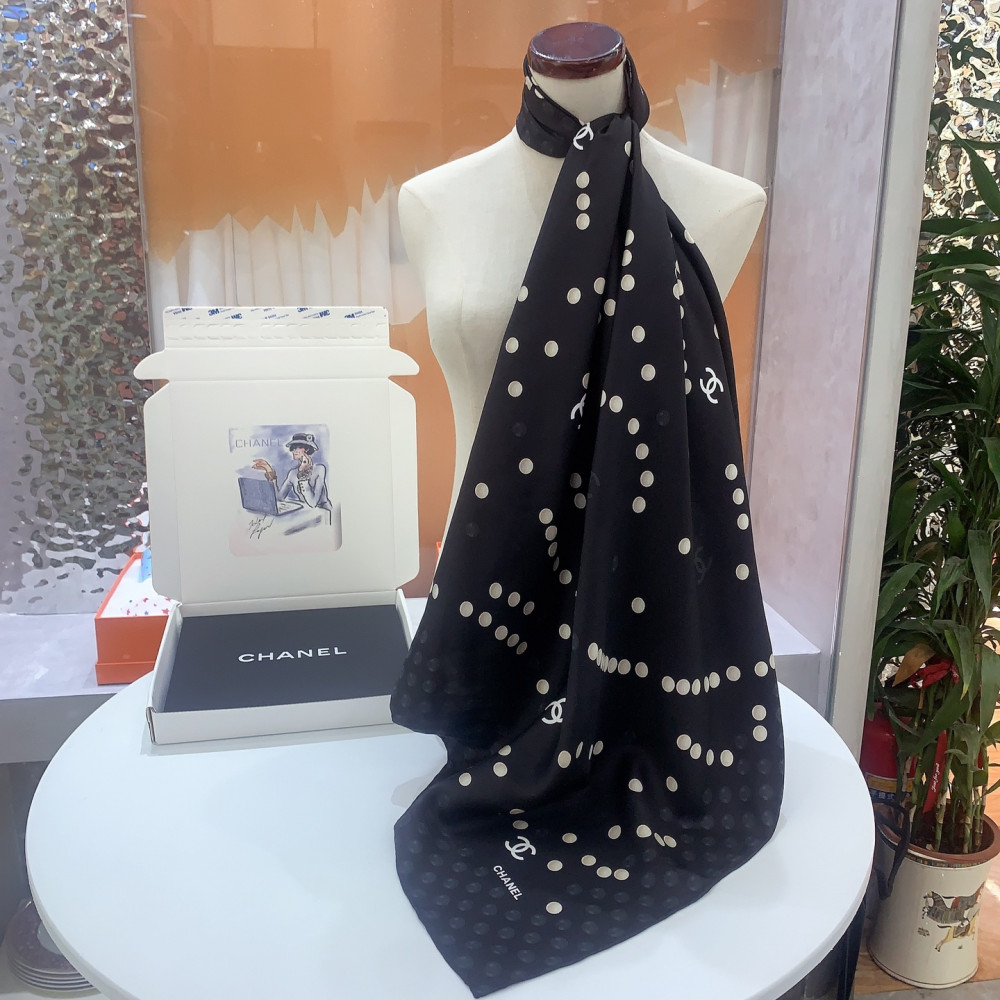 Chanel 100% silk 90cm square scarf!  