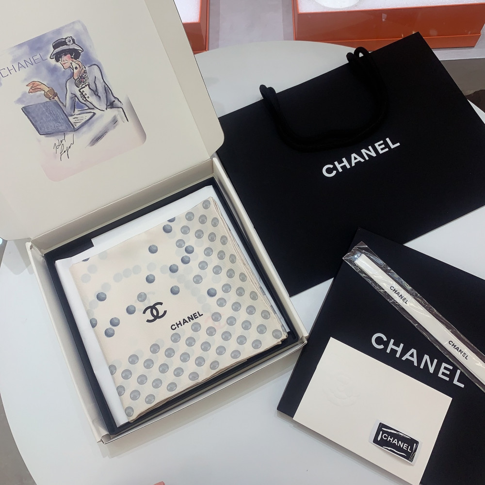 Chanel 100% silk 90cm square scarf!  