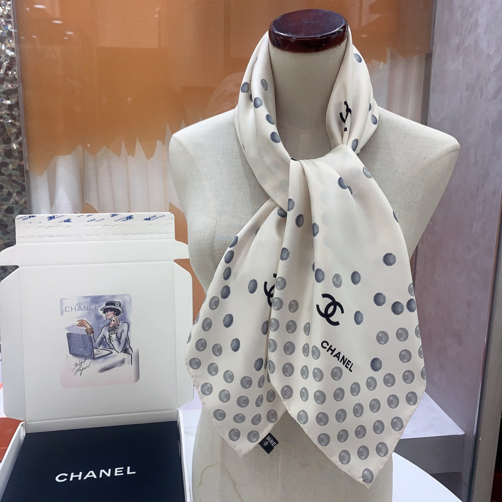Chanel 100% silk 90cm square scarf!  
