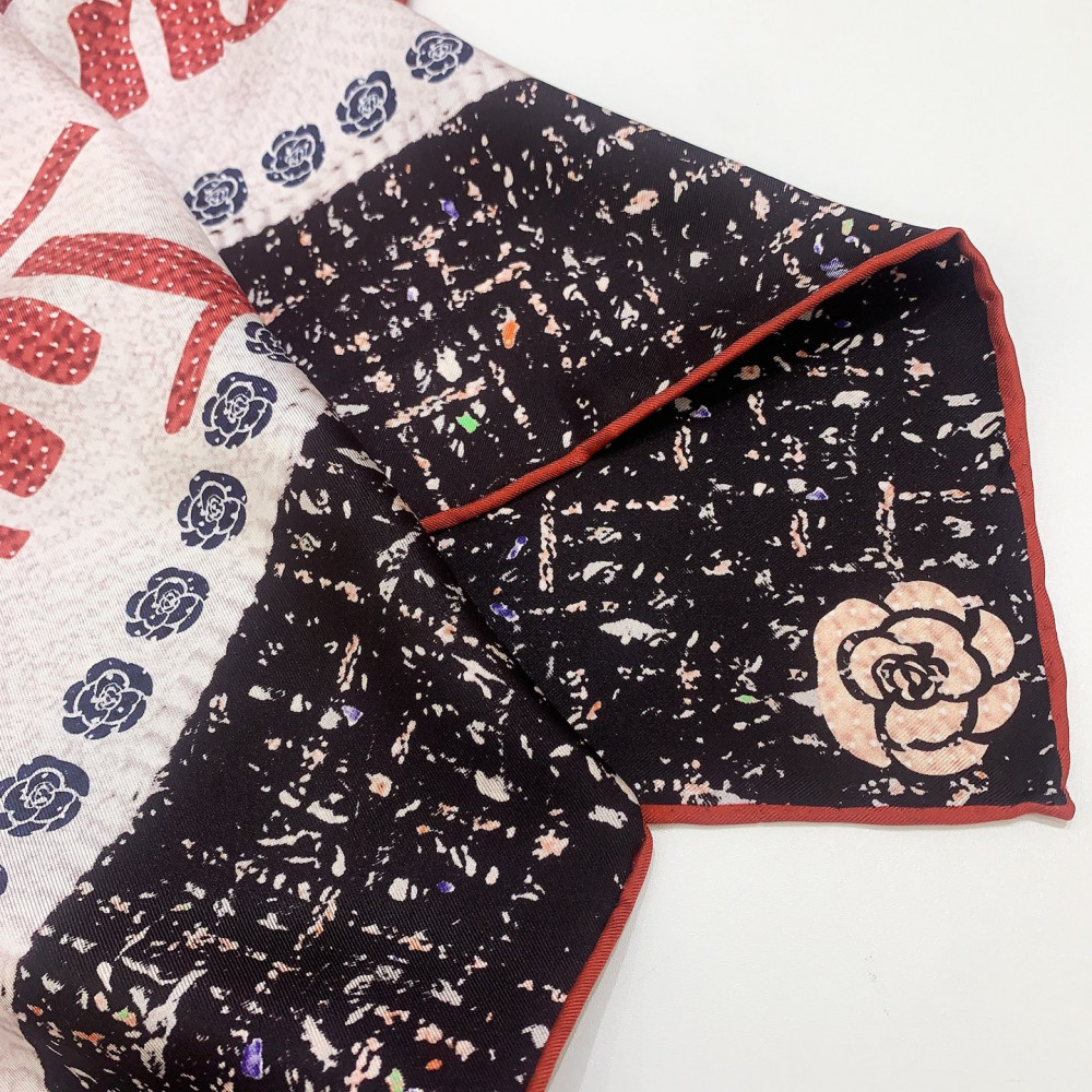 Chanel 100% silk 90cm square scarf!  