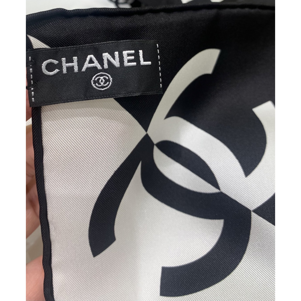 Chanel 100% silk 90cm square scarf!  