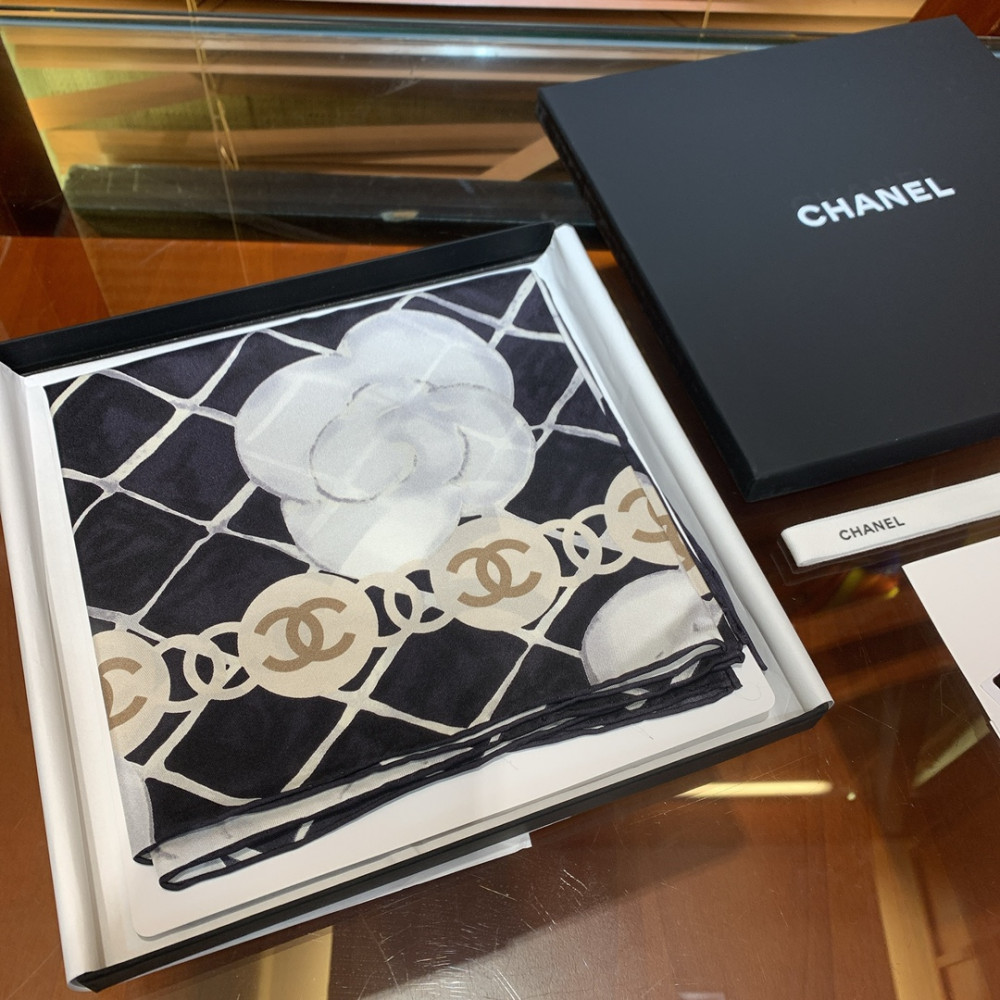 Chanel 100% silk 90cm square scarf!  