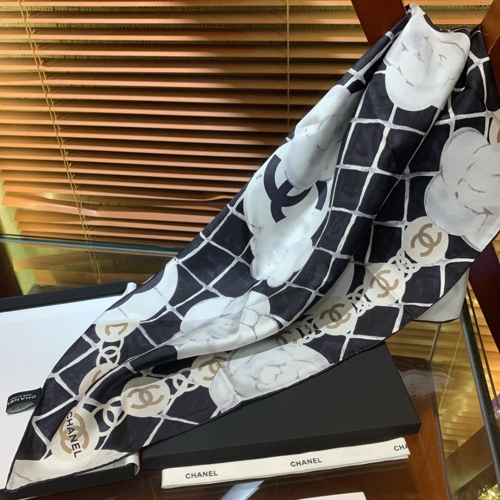 Chanel 100% silk 90cm square scarf!  