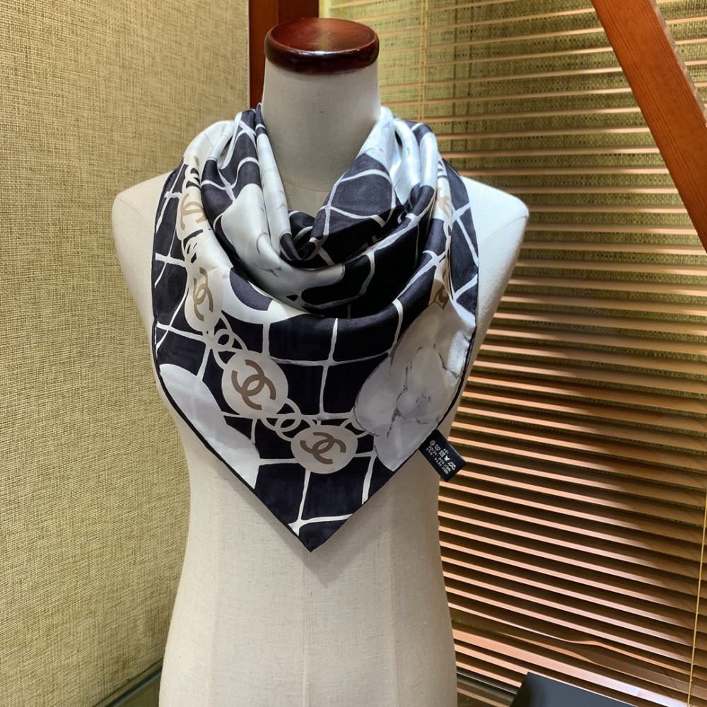 Chanel 100% silk 90cm square scarf!  
