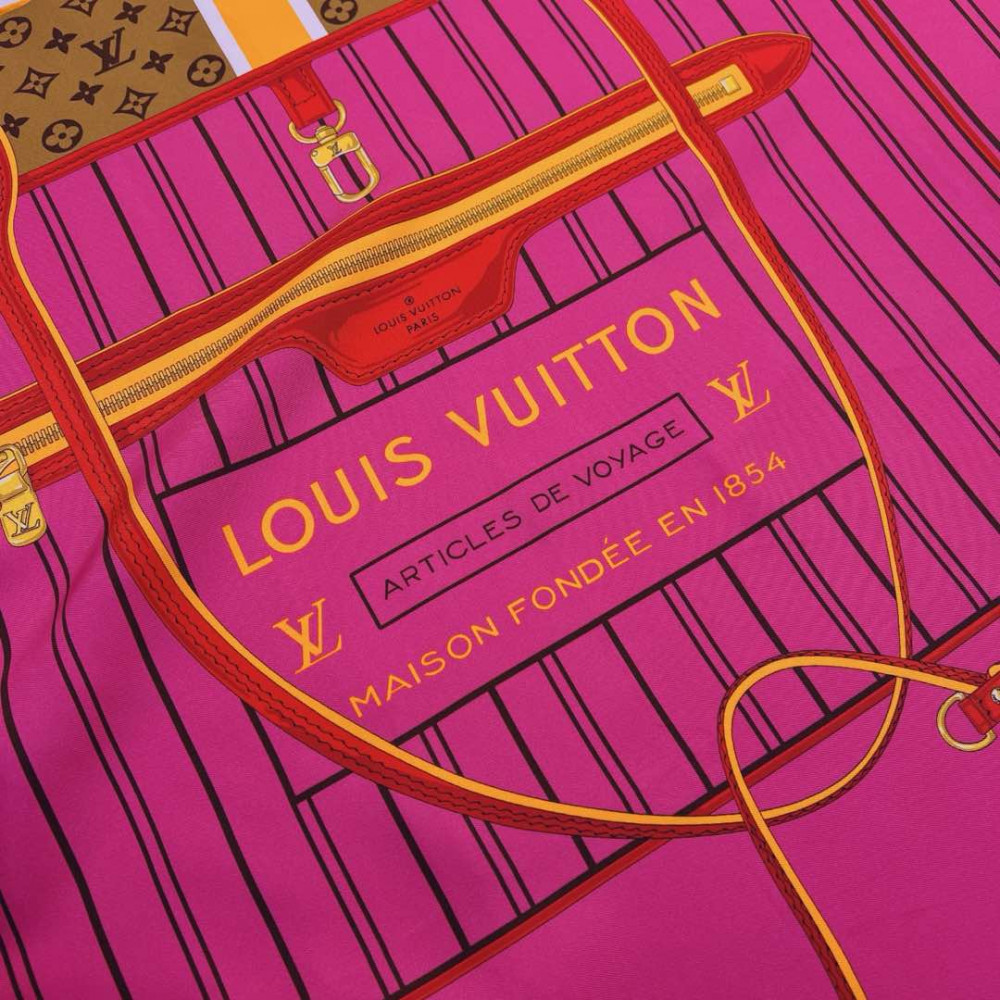 Louis Vuitton 100% Mulberry Silk 90cm Scarf!  