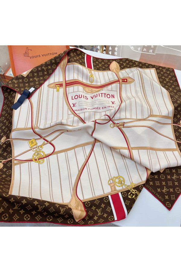Louis Vuitton 100% Mulberry Silk 90cm Scarf!  