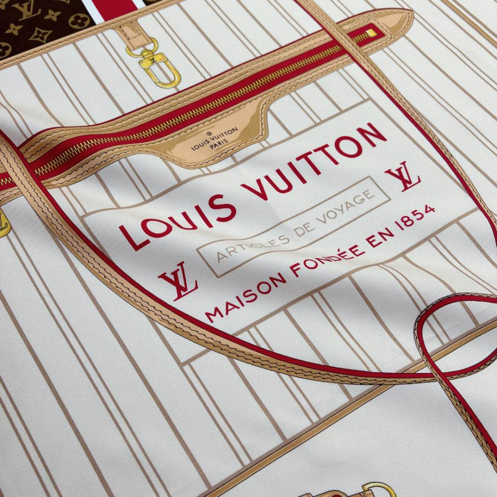 Louis Vuitton 100% Mulberry Silk 90cm Scarf!  