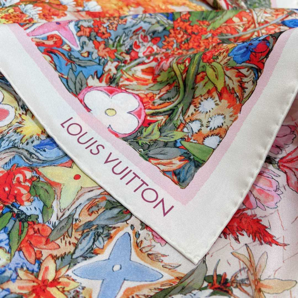 Louis Vuitton 100% Mulberry Silk 90cm Scarf!  