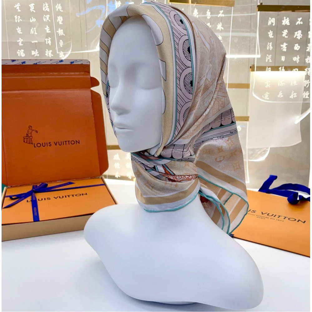 Louis Vuitton 100% Mulberry Silk 90cm Scarf!  