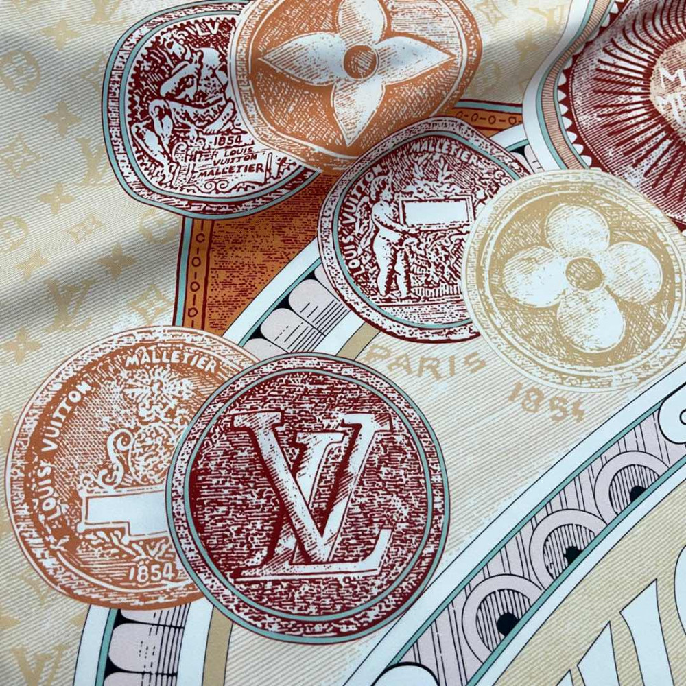 Louis Vuitton 100% Mulberry Silk 90cm Scarf!  