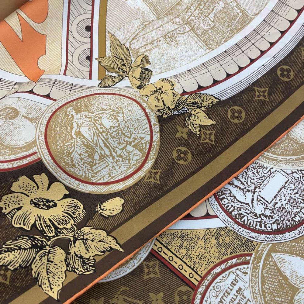 Louis Vuitton 100% Mulberry Silk 90cm Scarf!  