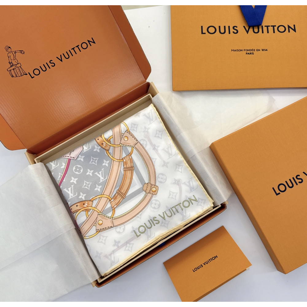 Louis Vuitton 100% Mulberry Silk 90cm Scarf!  