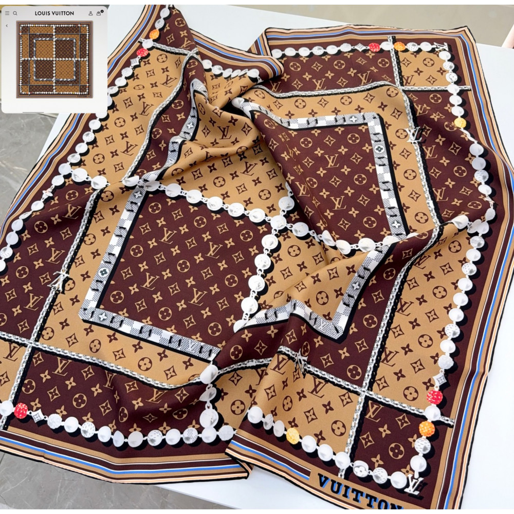 Louis Vuitton 100% Mulberry Silk 90cm Scarf!  