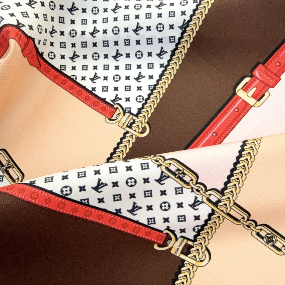 Louis Vuitton 100% Mulberry Silk 90cm Scarf!  