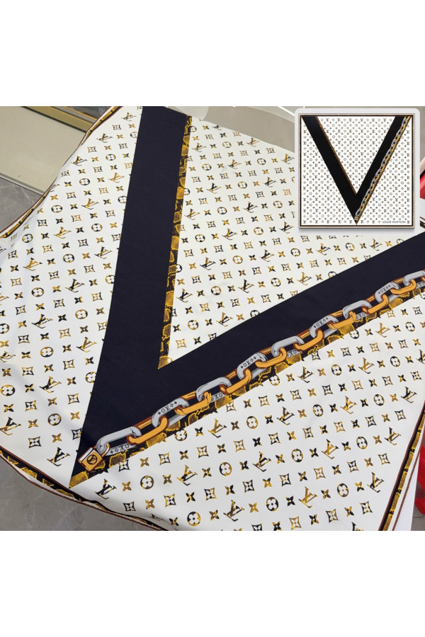 Louis Vuitton 100% Mulberry Silk 90cm Scarf!  