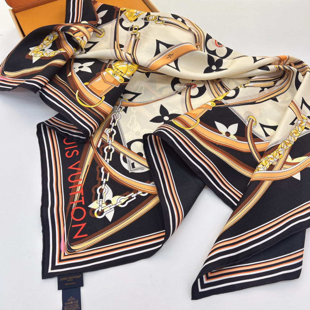 Louis Vuitton 100% Mulberry Silk 90cm Scarf!  