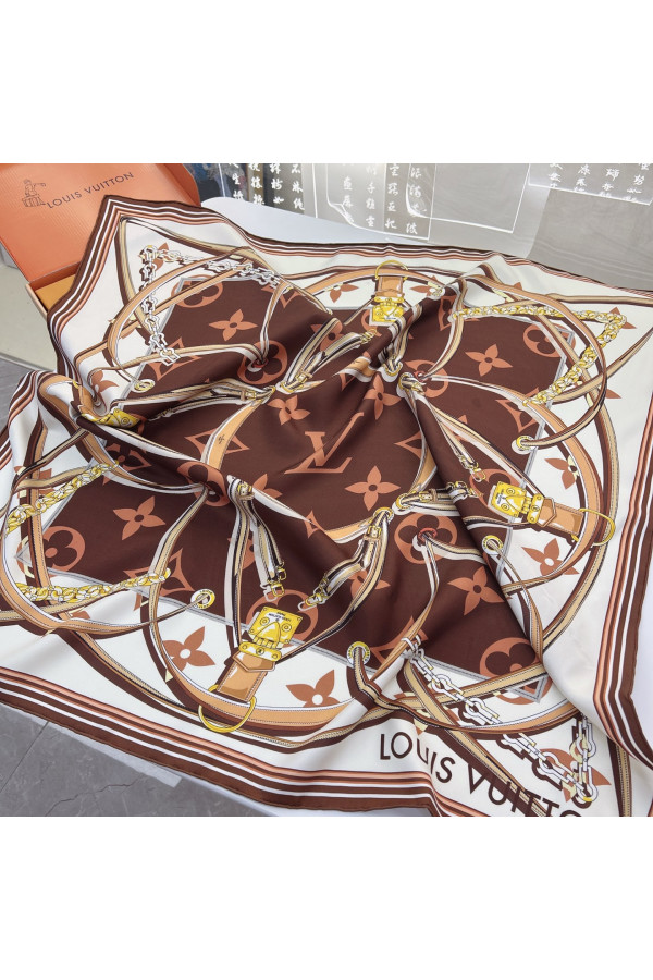 Louis Vuitton 100% Mulberry Silk 90cm Scarf!  