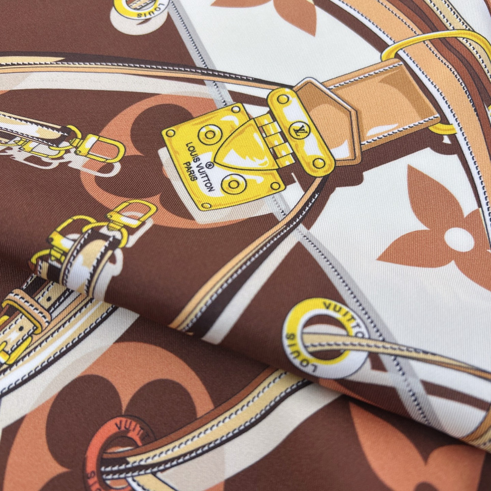 Louis Vuitton 100% Mulberry Silk 90cm Scarf!  