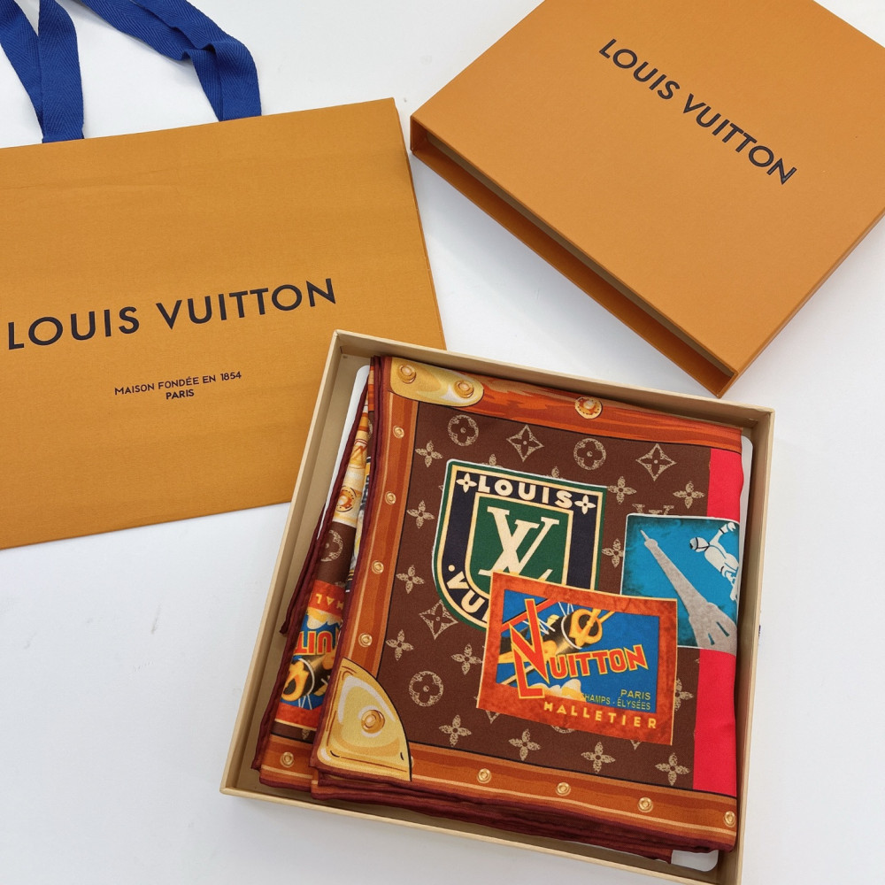 Louis Vuitton 100% Mulberry Silk 90cm Scarf!  