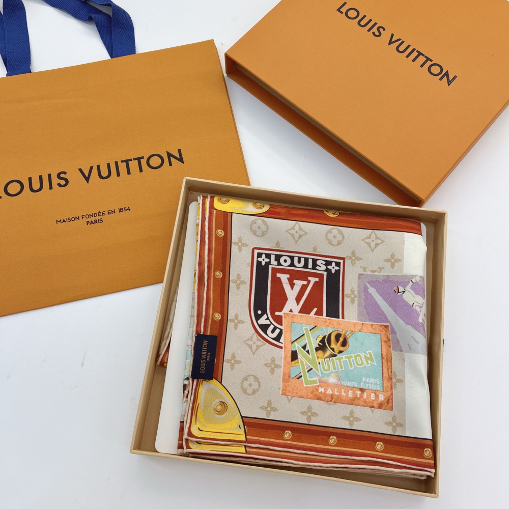 Louis Vuitton 100% Mulberry Silk 90cm Scarf!  