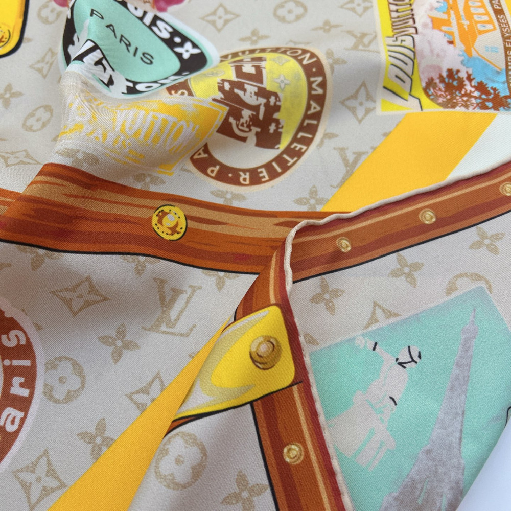 Louis Vuitton 100% Mulberry Silk 90cm Scarf!  