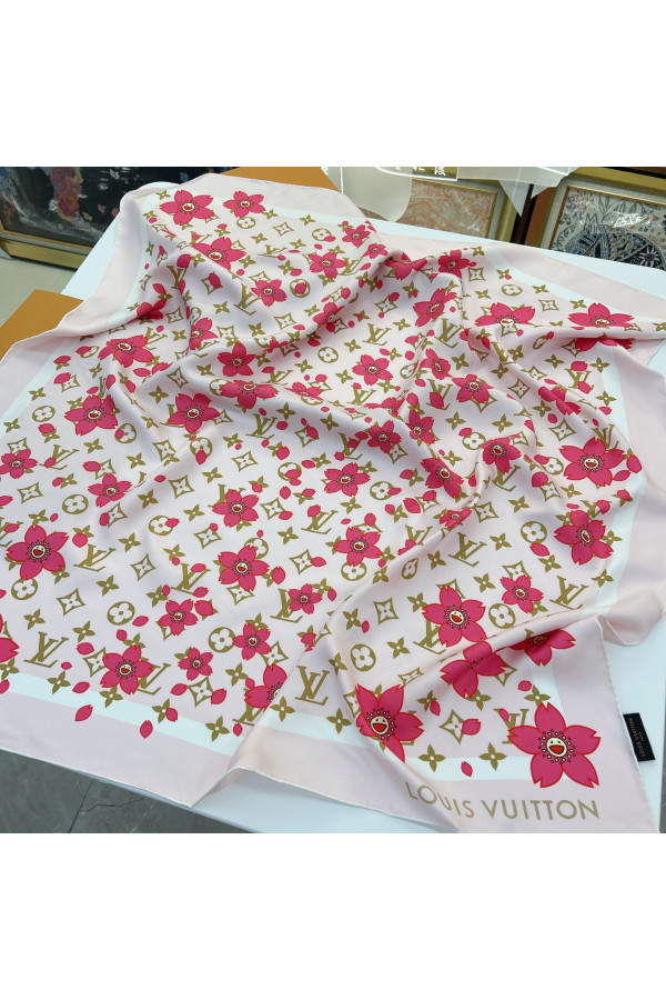Louis Vuitton 100% Mulberry Silk 90cm Scarf!  