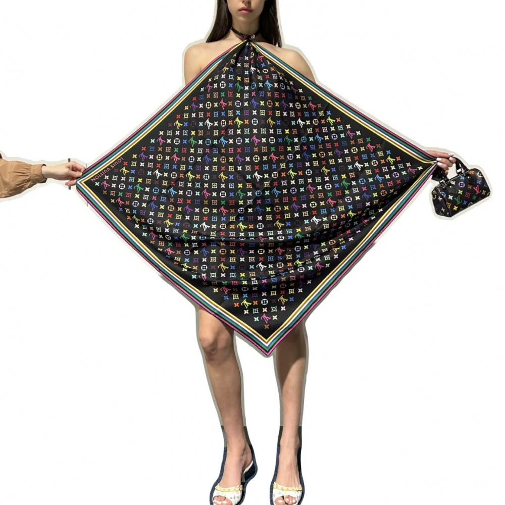 Louis Vuitton 100% Mulberry Silk 90cm Scarf!  