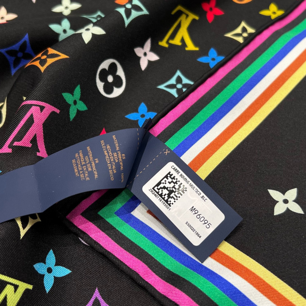 Louis Vuitton 100% Mulberry Silk 90cm Scarf!  